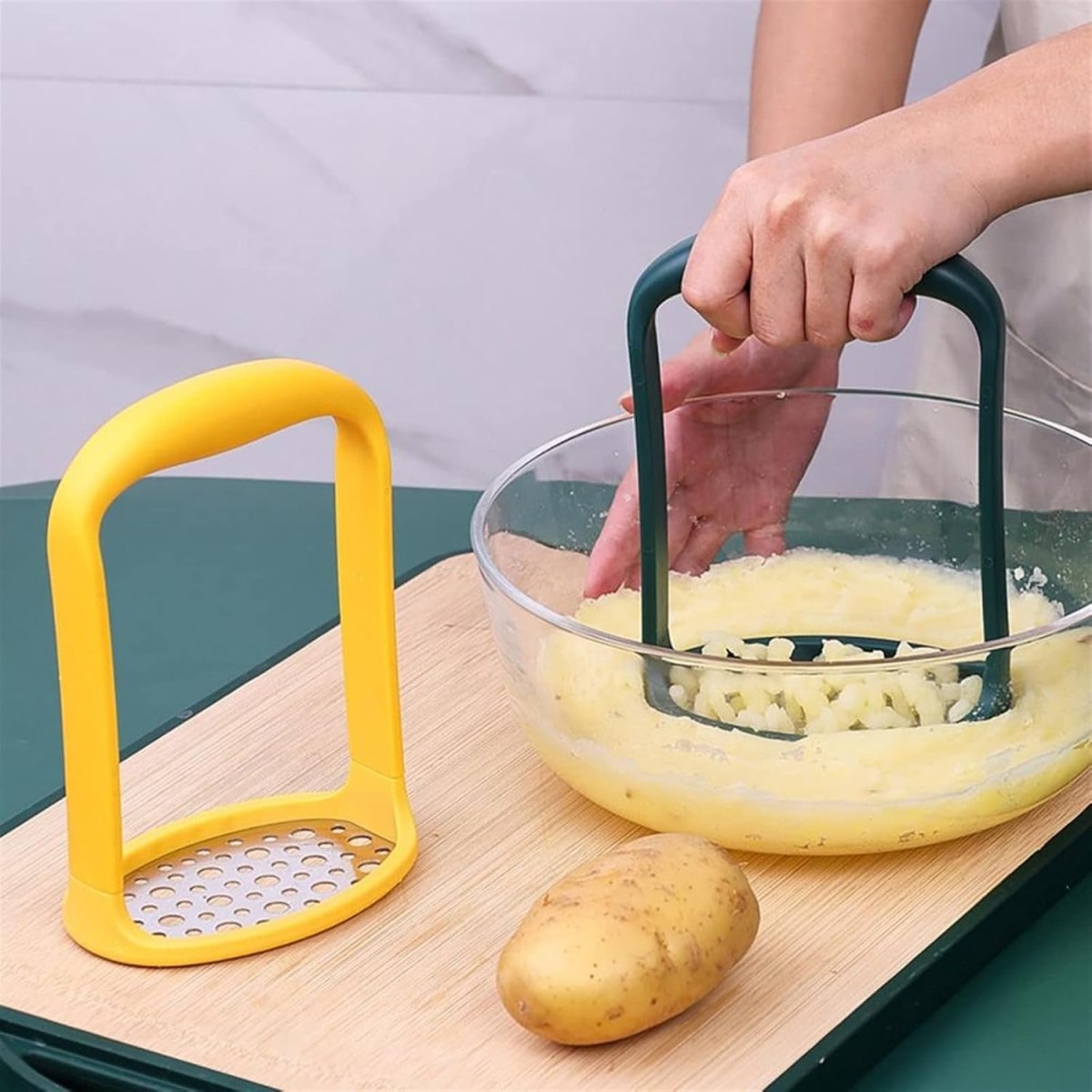 Plastic Handle With Stainless Steel Potato Masher