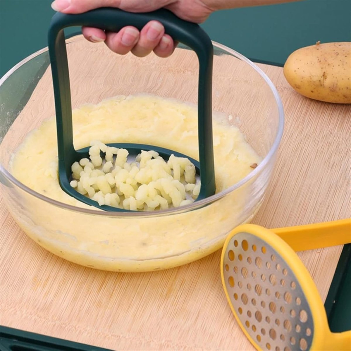 Plastic Handle With Stainless Steel Potato Masher
